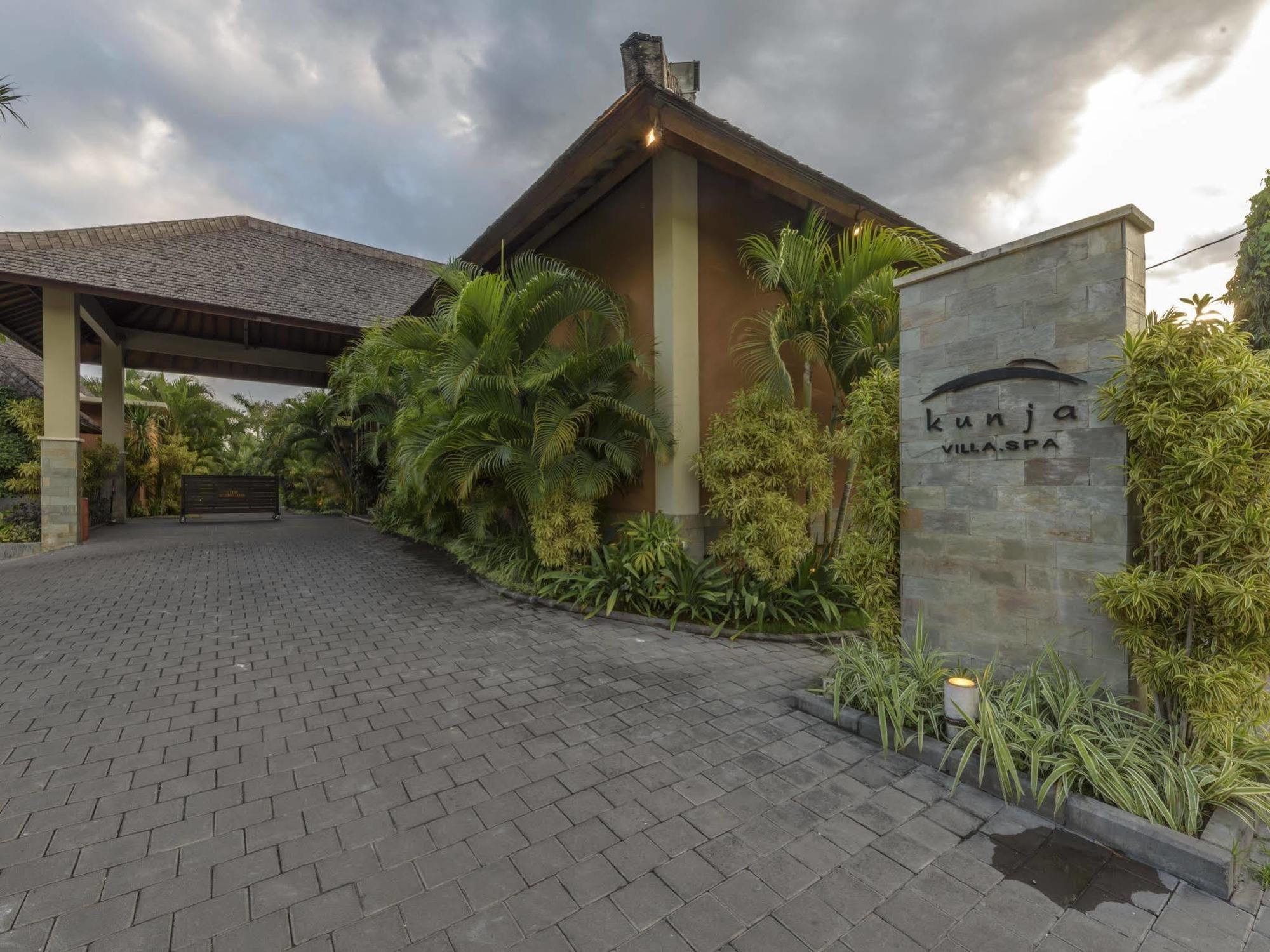 The Kunja Villa-Hotel Семиняк Екстериор снимка